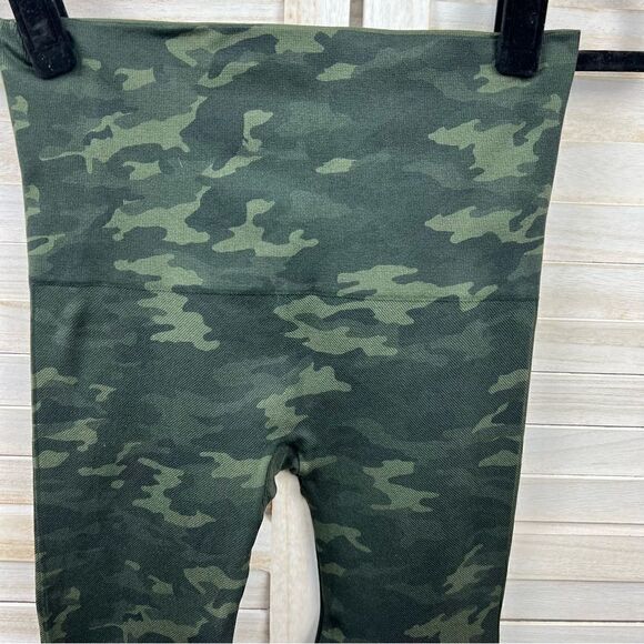 SPANX Camo Look At Me Now Seamless Leggings Medium - Picture 2 of 7